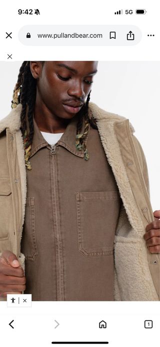 Chaqueta Pull&Bear beige/camel con etiquetas.