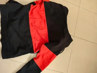 Chaqueta Adidas Negra y Roja