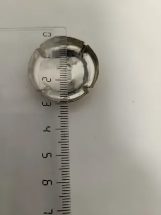 Lote2chapas antiguas Codorniu (2,5cm y3cm)