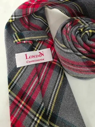 Corbata London Tartán Gris y Rojo