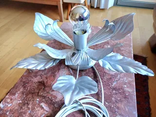 Lámpara Floral  metal  bombilla led Efecto Sombra