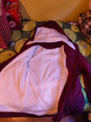 Parka mujer roja con forro de lana