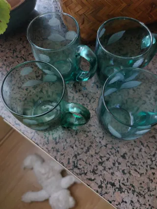 4 Vasos Vintage Verdes con Diseño Floral