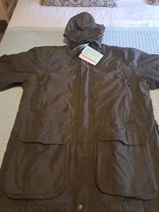 Abrigo técnico Hart verde oliva