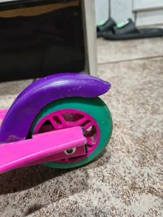 Patinete infantil rosa y morado