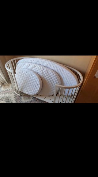 Cuna Stokke Sleepi V3 + mini convertible.