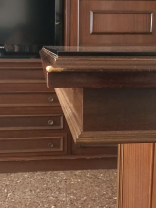 Mesa comedor vintage con cristal protector