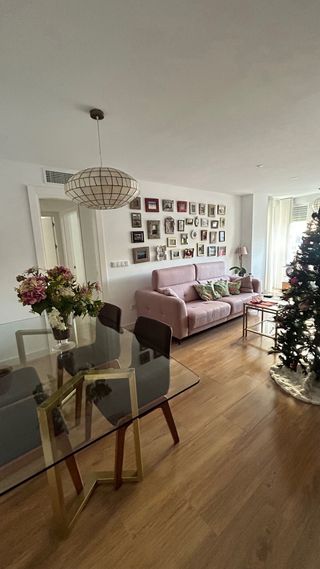 Mesa Comedor Cristal y Sillas Nogal macizo