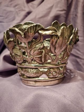 Antigua corona plata virgen flores