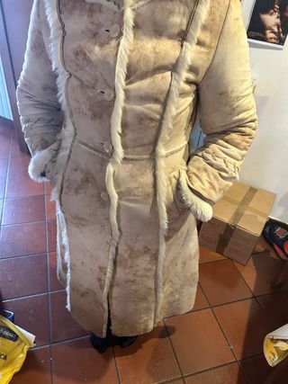 Cappotto ecopelliccia beige e marrone