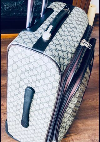 Maleta mediana Gucci beige