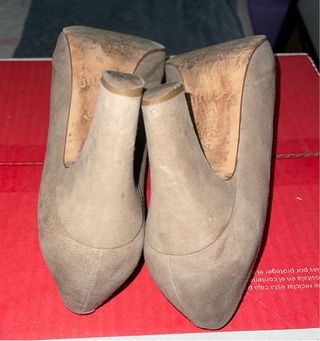 Zapatos de tacón Unisa ante beige
