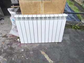Radiadores de agua metal blancos