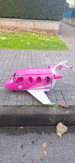 Avión Barbie rosa y turquesa