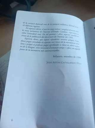 Quadern: normativa básica de la llengua catalana.