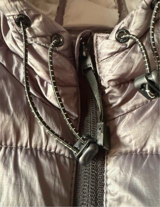 Abrigo Bershka gris con capucha Talla XL