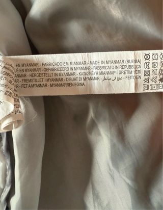 Abrigo Bershka gris con capucha Talla XL