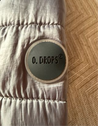 Abrigo Bershka gris con capucha Talla XL