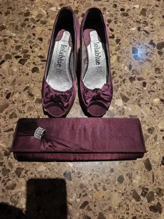 Zapato y cartera de fiesta morados