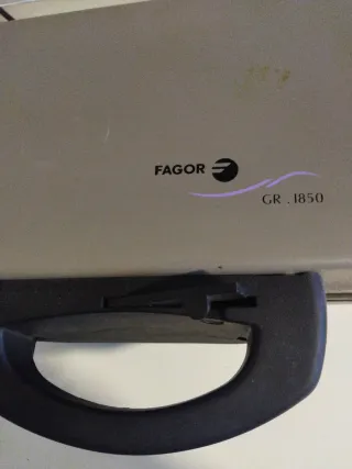 Plancha Grill Eléctrica modelo 1850 Marca Fagor