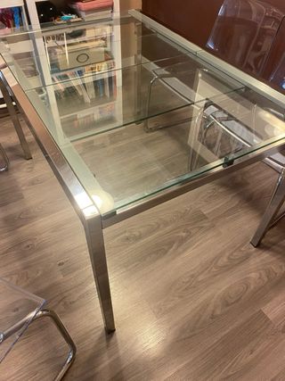 Mesa de comedor cristal y metal