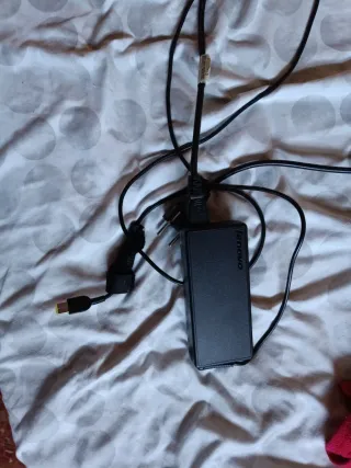 Portátil Gaming Lenovo + extras (ver fotos)