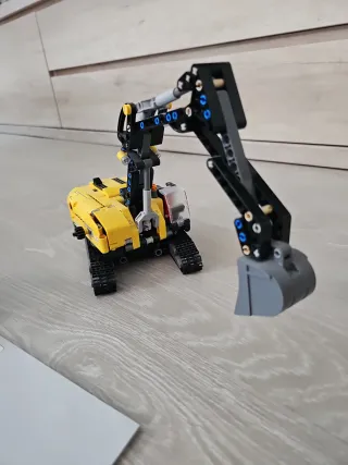 LEGO Technic Escavatore 42121