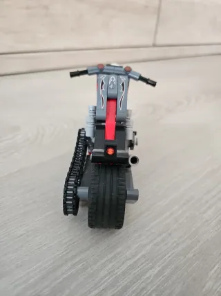 LEGO Technic Moto 42132