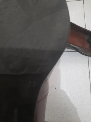 Zapatos de sirve  Marrones Tacón