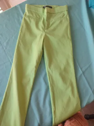Pantalón Zara Verde