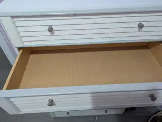 Cajonera blanca y gris