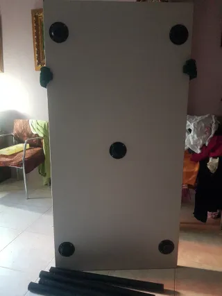 Mesa desmontable patas negras