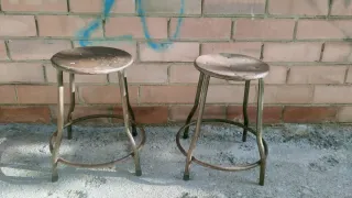 2 Taburetes Industriales Hierro Años 70