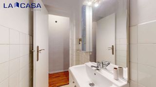 Piso en venta en San Pedro de Deusto-La Ribera en Bilbao