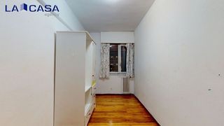 Piso en venta en San Pedro de Deusto-La Ribera en Bilbao