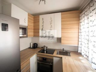 Piso en venta en La Goleta - San Felipe Neri en Málaga