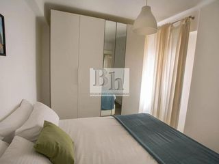 Piso en venta en La Goleta - San Felipe Neri en Málaga