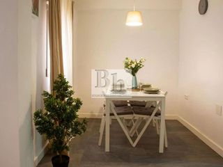 Piso en venta en La Goleta - San Felipe Neri en Málaga