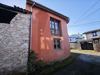 Chalet en venta en Celorio-Poó-Parres en Llanes