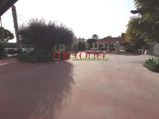 Chalet en alquiler en Crevillent