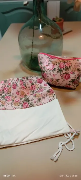 Neceser y neceser de bebé floral