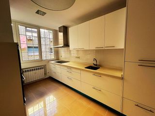 Piso en alquiler en Castillejos en Madrid