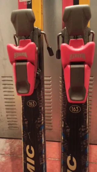 Esquís Atomic ATC 7