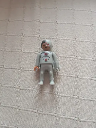 Playmobil Cyborg Figura cambio por Batman
