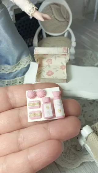 Miniature Set Bagno Rose Dollhouse 1:12