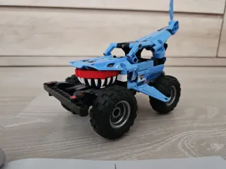 LEGO Technic 42134 Tiburón Camión Monstruo