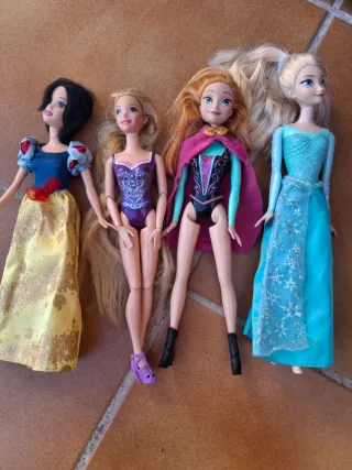 Muñecas Disney Princesas y Frozen
