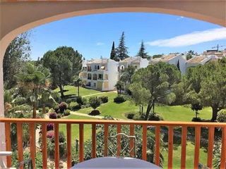 Piso en alquiler en Los Naranjos - Las Brisas en Marbella