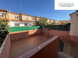 Casa adosada en venta en Residencial Triana - Barrio Alto en Gabias (Las)