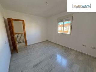 Casa adosada en venta en Residencial Triana - Barrio Alto en Gabias (Las)
